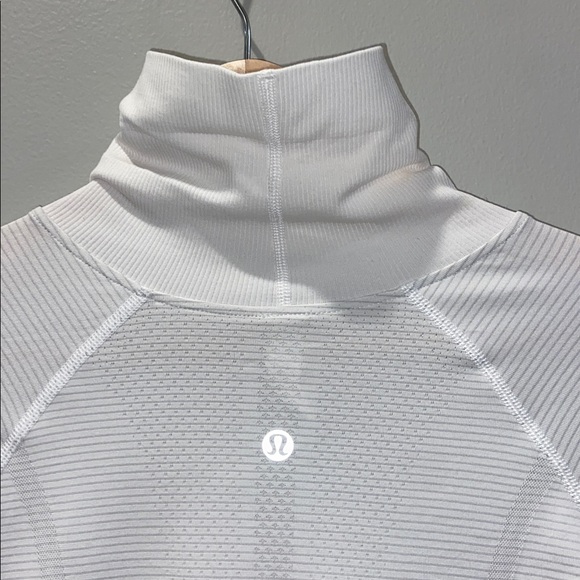 Lululemon Compression - Picture 5 of 6